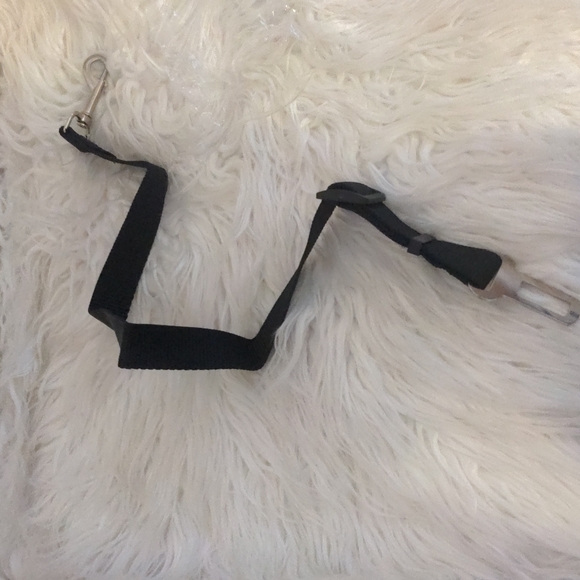 Dog leash seatbelt - Picture 2 of 5